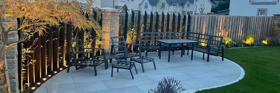 Landscaping & Decking Specialist in Bearsden, Milngavie and North Glasgow

Call 0141 942 4603